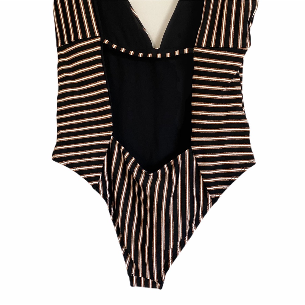 NWT L*SPACE Horizon Stripe Sunscape One Piece 12 - Picture 9 of 12